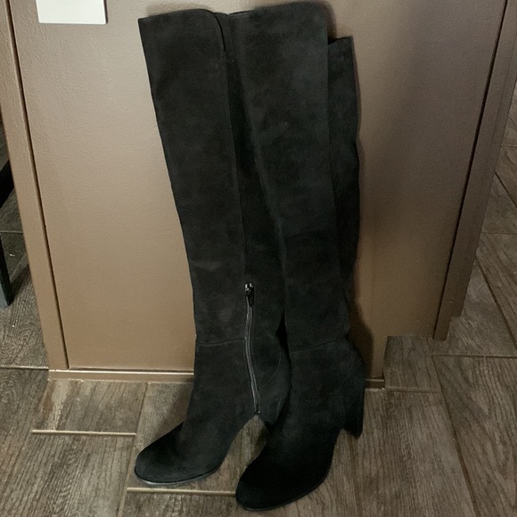 Stuart Weitzman highline over the knee boots - Picture 2 of 12